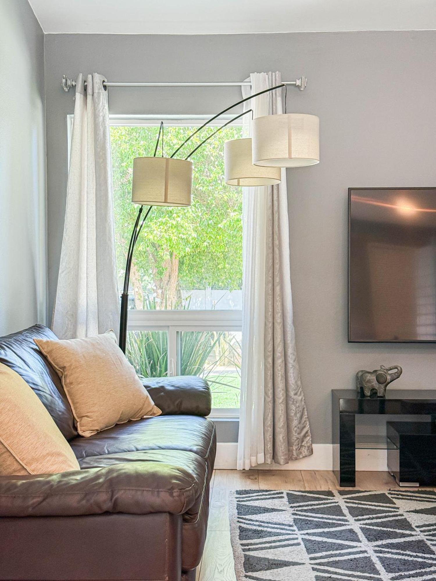 Luxurious 4Br House With Swimming Pool -Fb Villa Los Angeles Exteriör bild