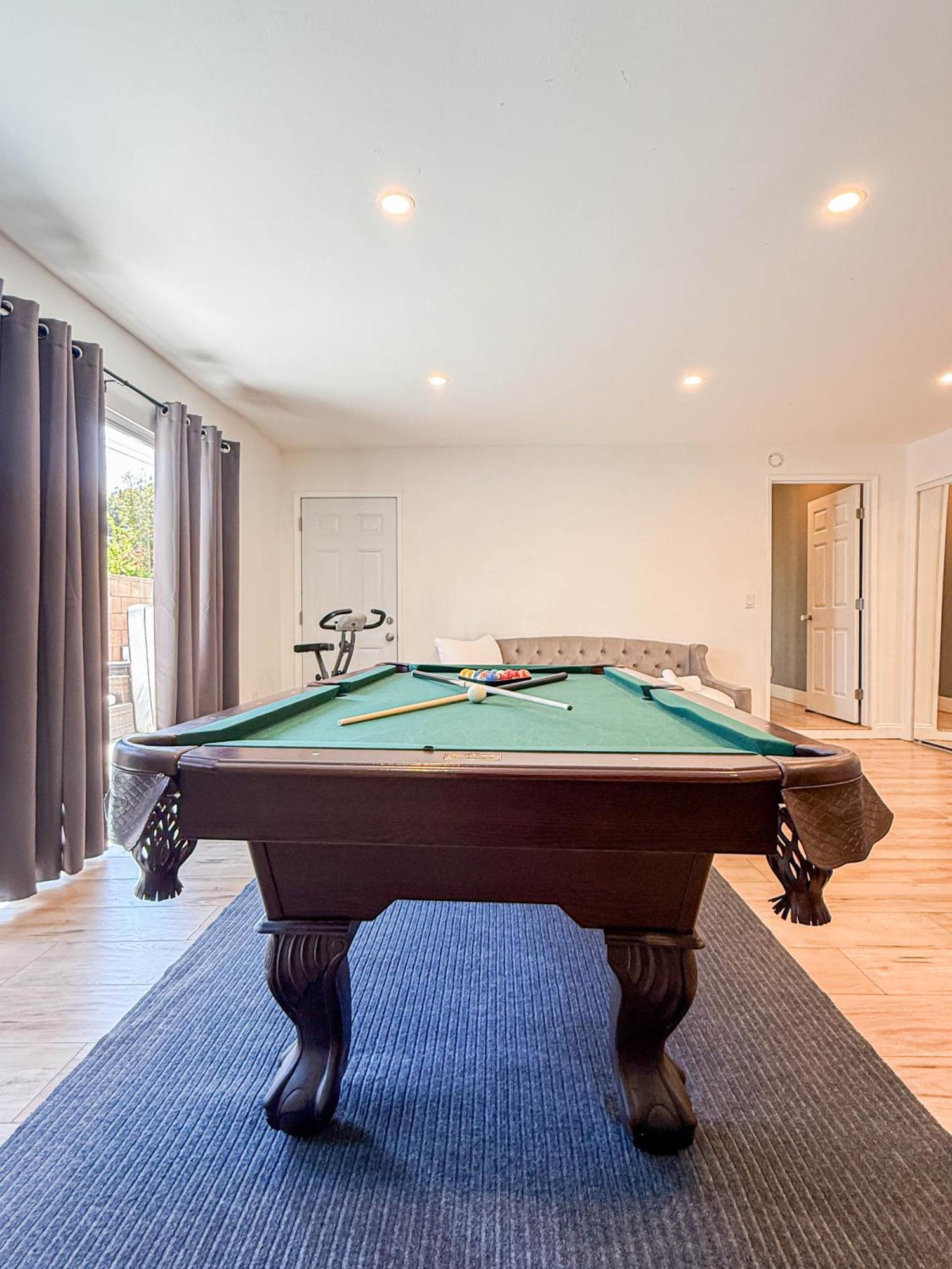 Luxurious 4Br House With Swimming Pool -Fb Villa Los Angeles Exteriör bild